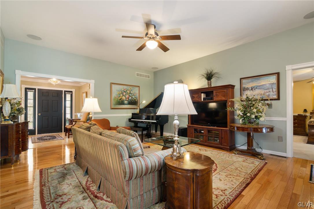 6255 Chestnut Hill Road