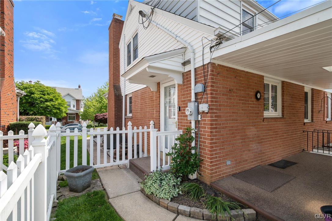 2019 West Allen Street