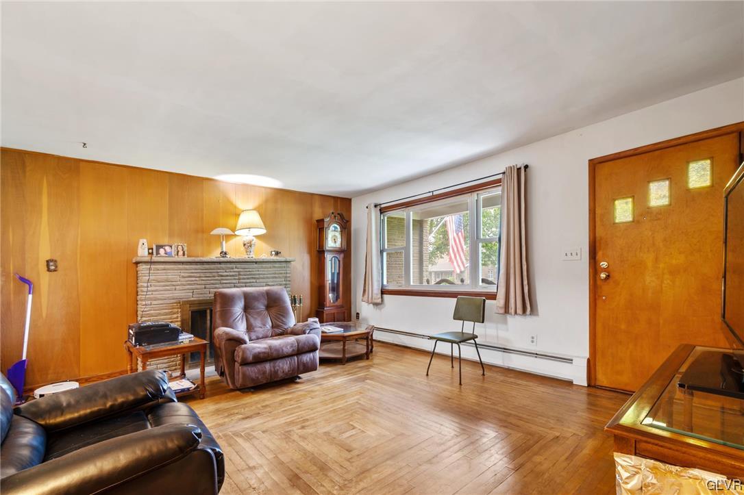 324 East Wayne Avenue