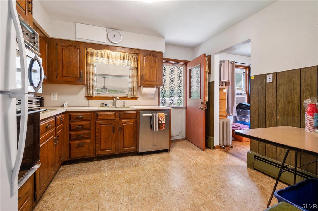 324 East Wayne Avenue