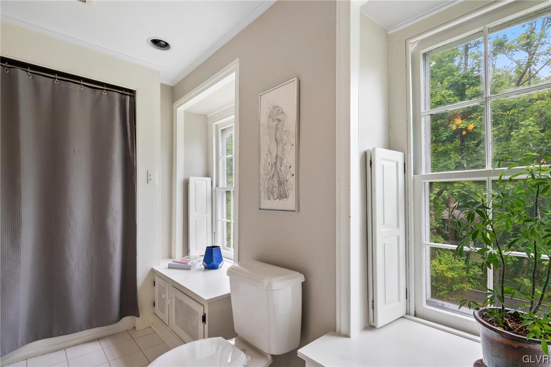 1590 California Road