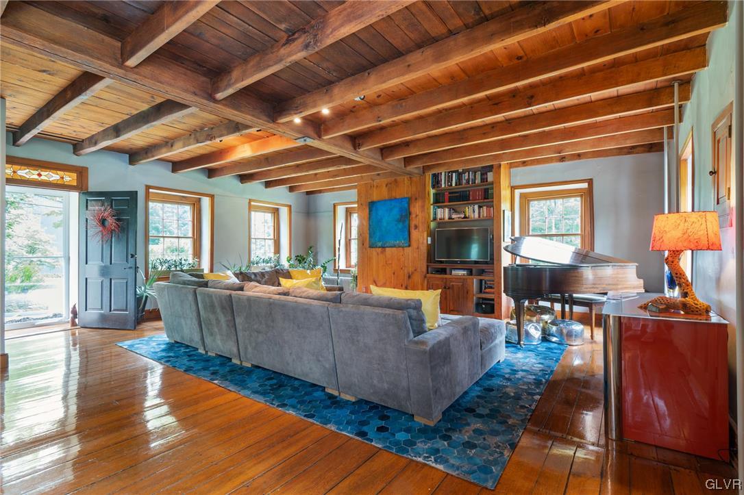 1590 California Road