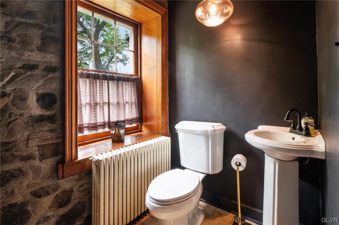 1590 California Road