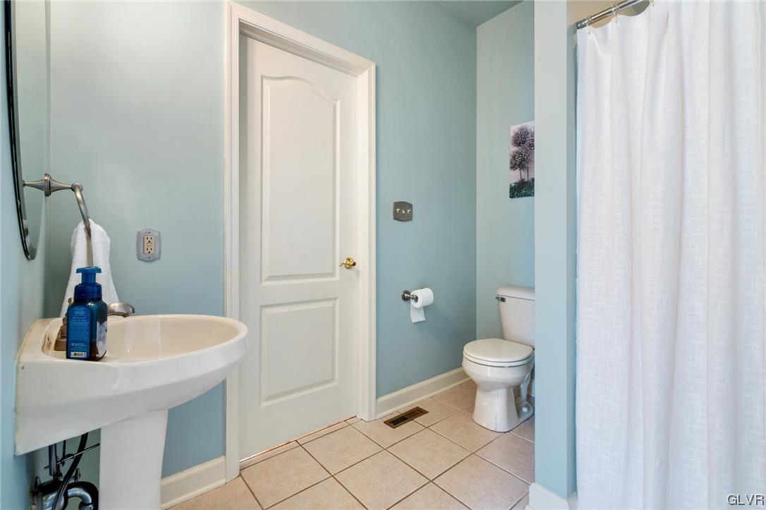 3315 North Bay Hill Drive