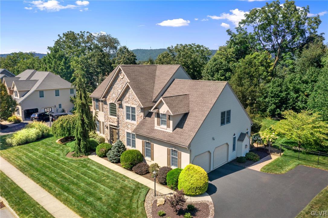 3315 North Bay Hill Drive