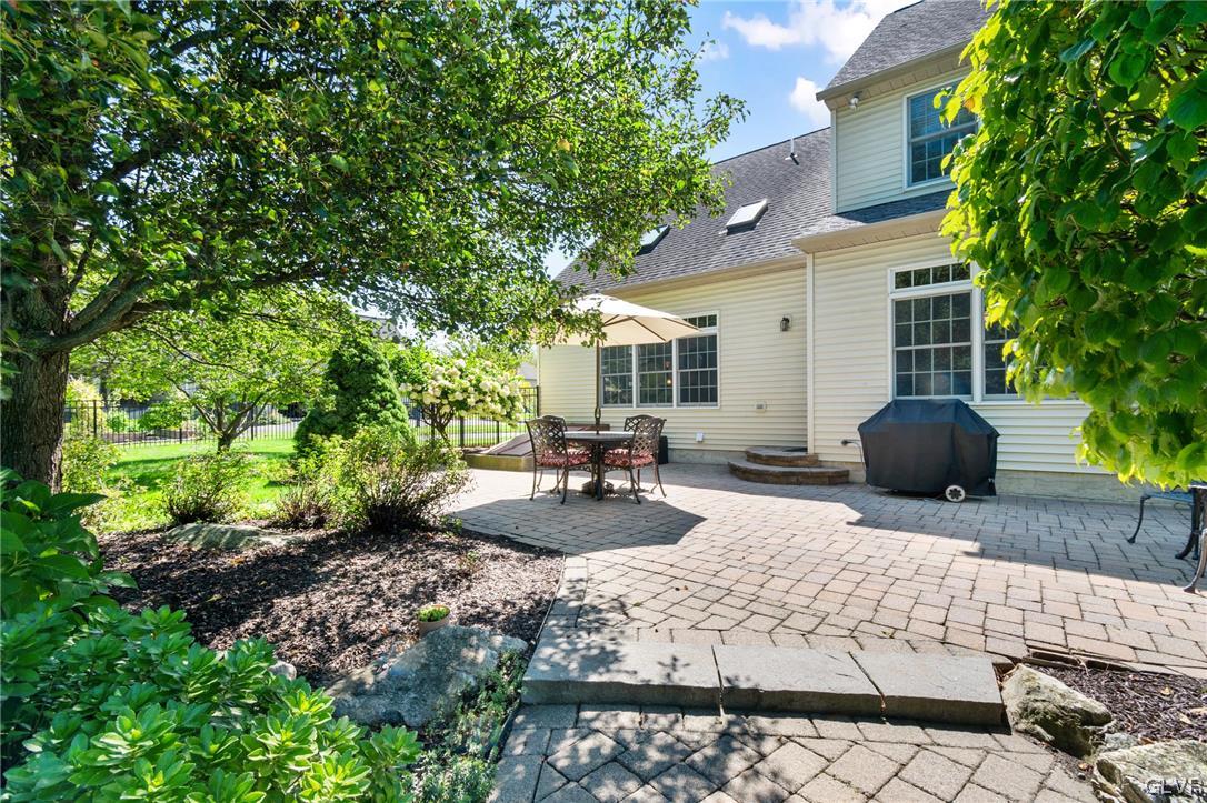 3315 North Bay Hill Drive