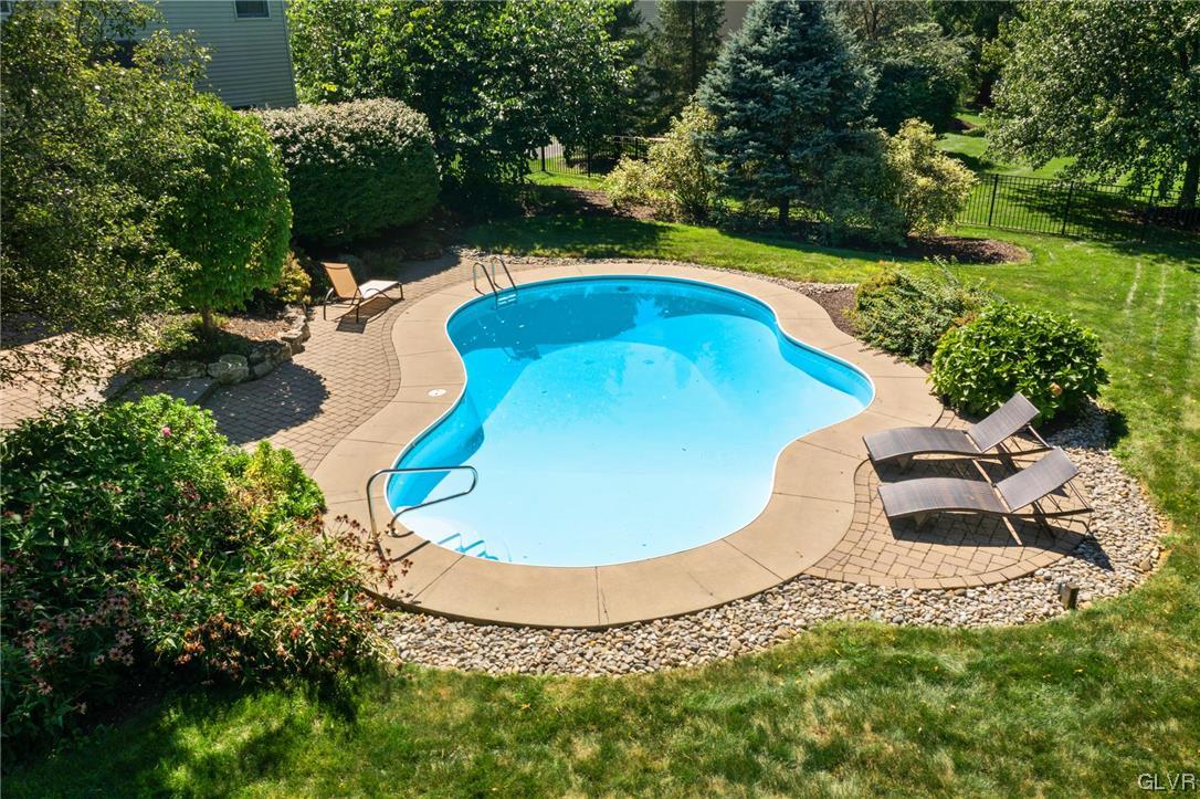 3315 North Bay Hill Drive