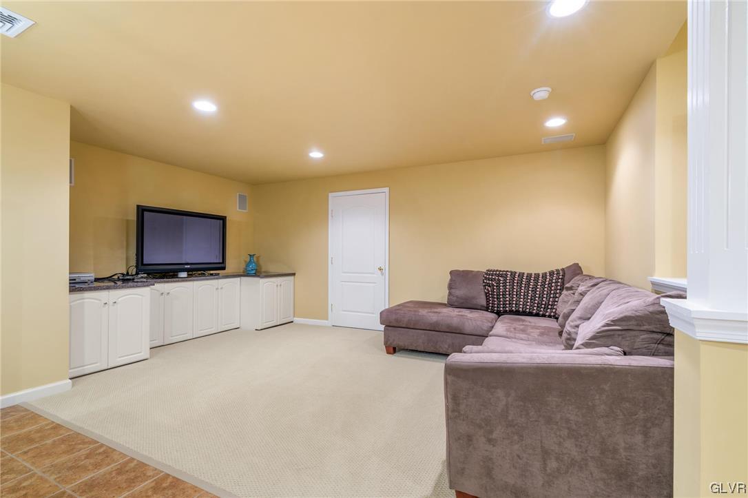 3315 North Bay Hill Drive