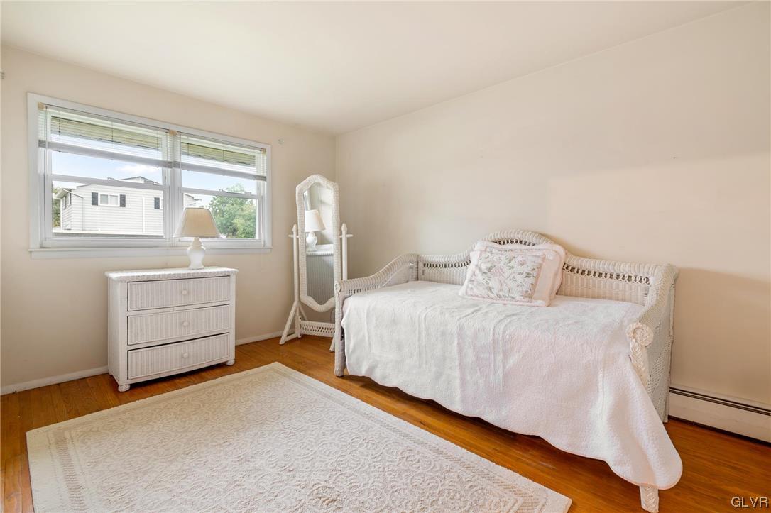 7302 Hillcrest Drive