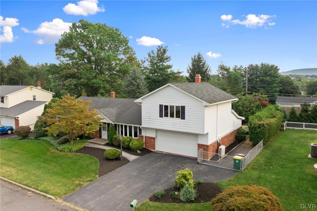 7302 Hillcrest Drive