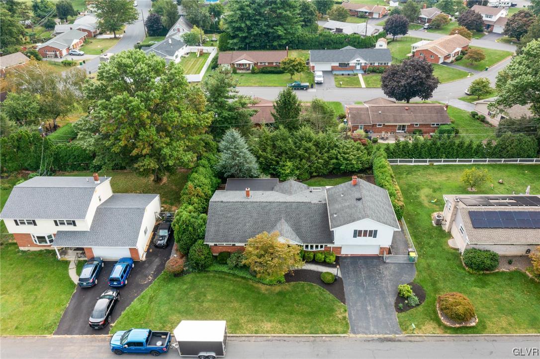 7302 Hillcrest Drive