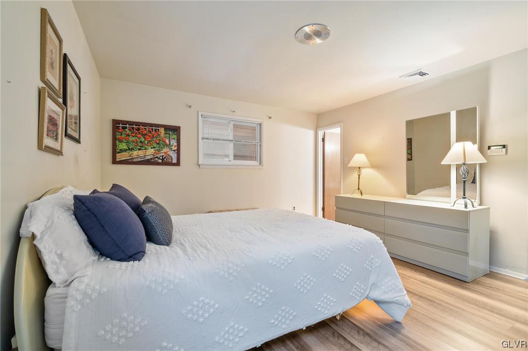 7302 Hillcrest Drive