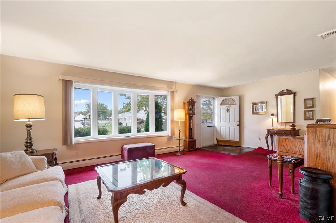 7302 Hillcrest Drive