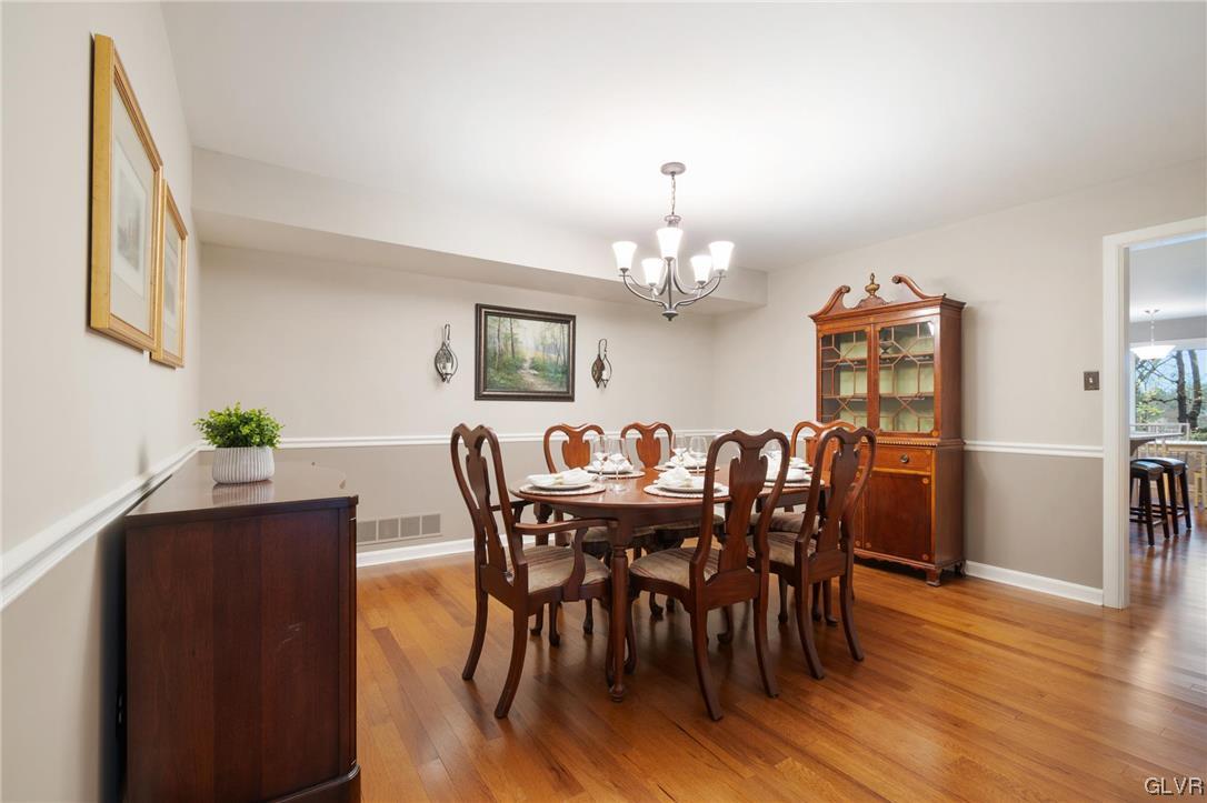 2882 Sheffield Drive