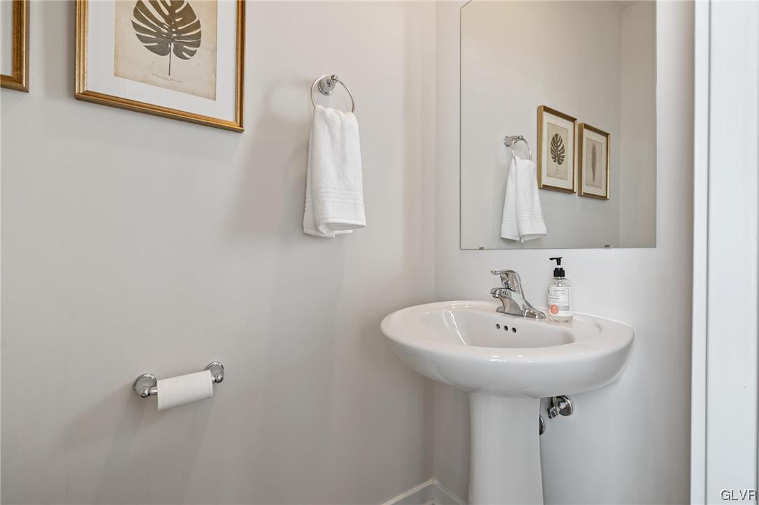 4928 Brookside Court