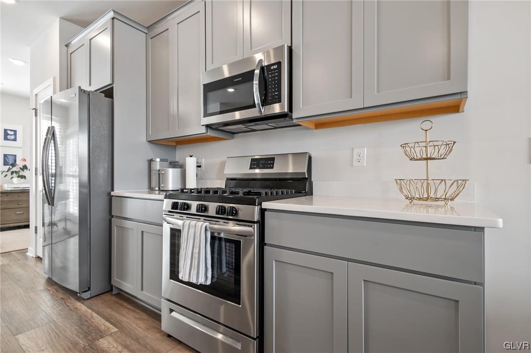 4928 Brookside Court