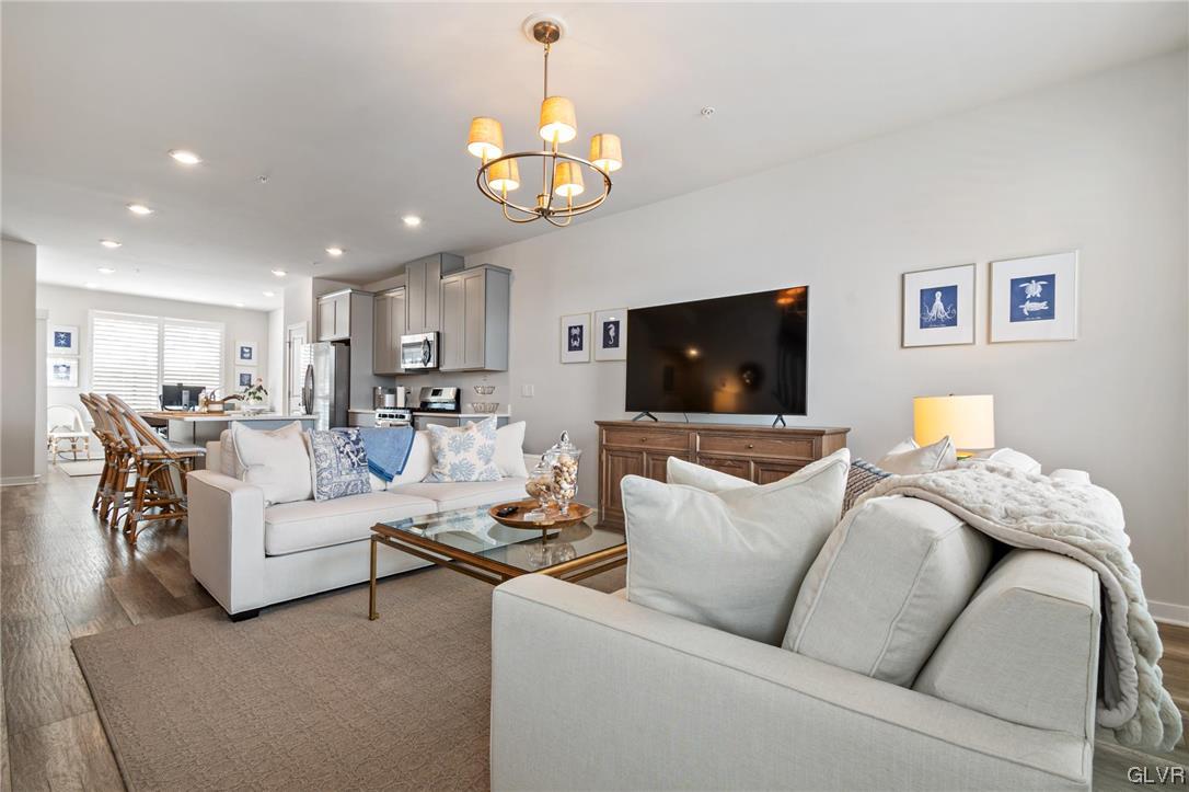 4928 Brookside Court