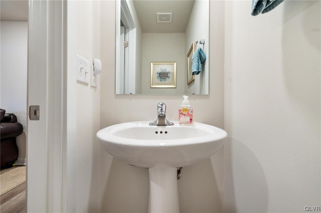 4928 Brookside Court