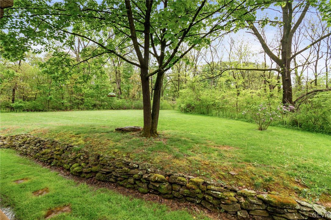 4236 Huckleberry Road