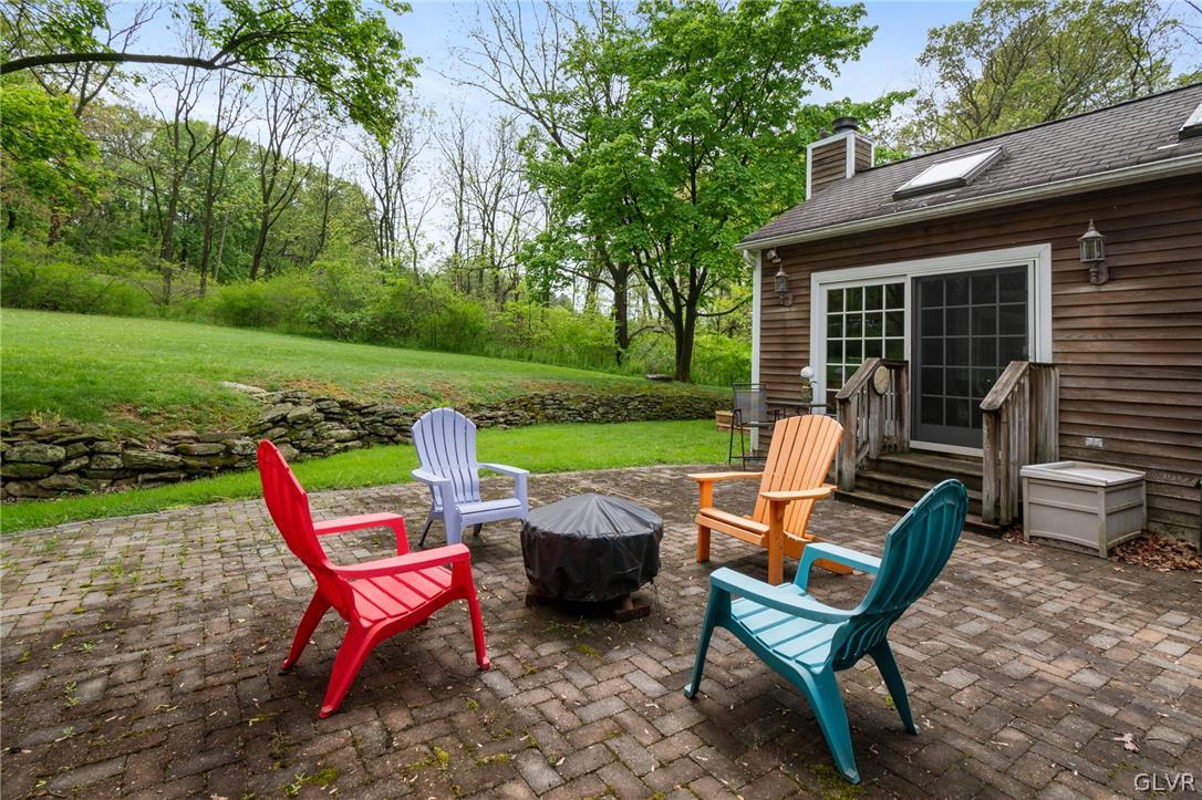 4236 Huckleberry Road