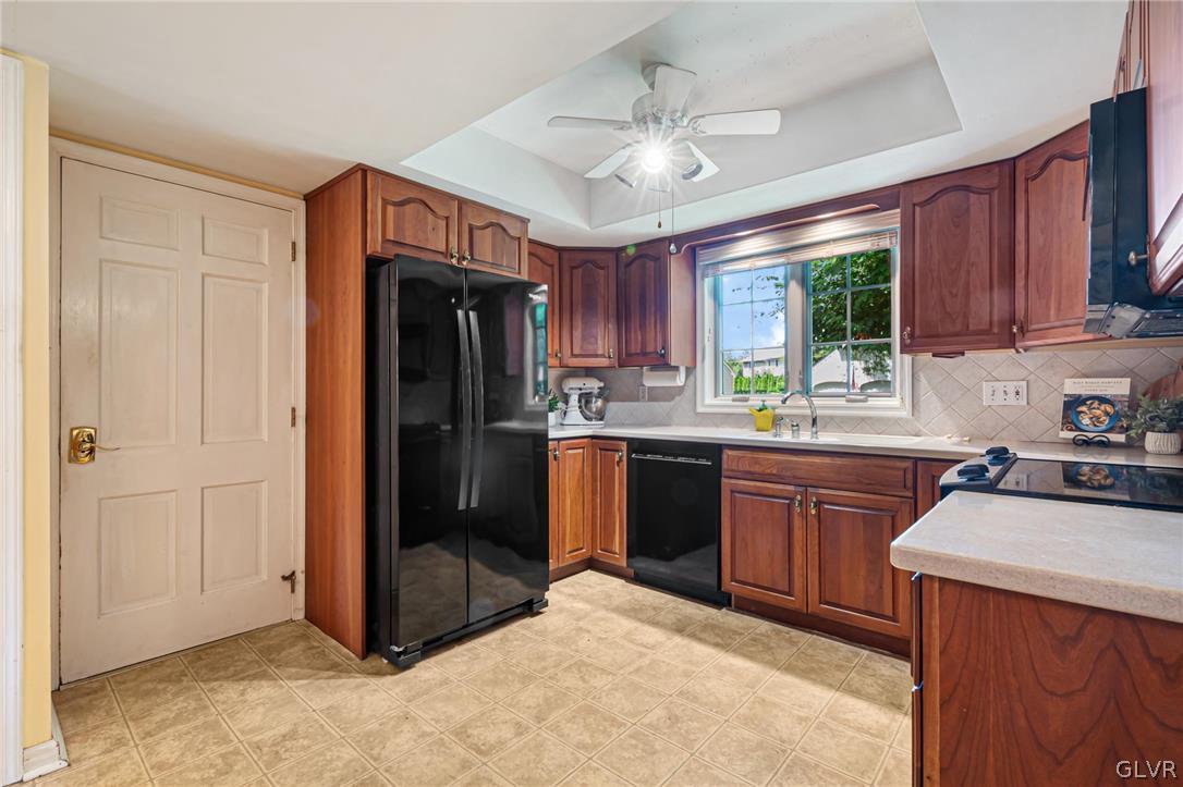 2890 Fairfield Drive