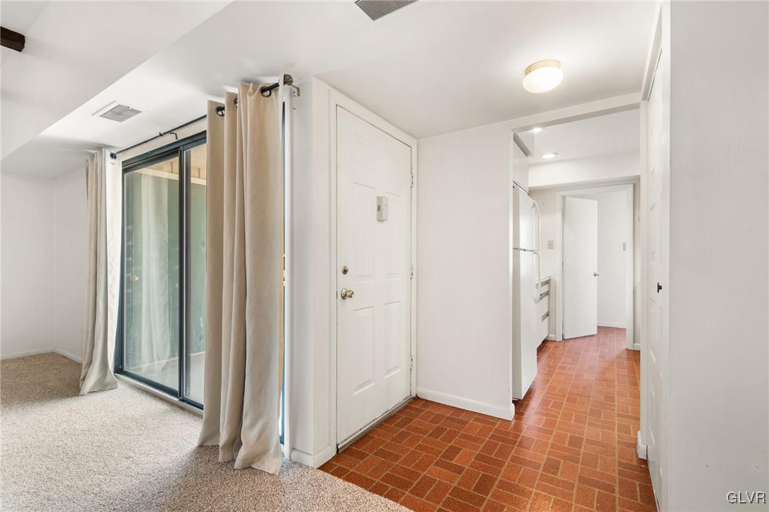 2871 Springhaven Place