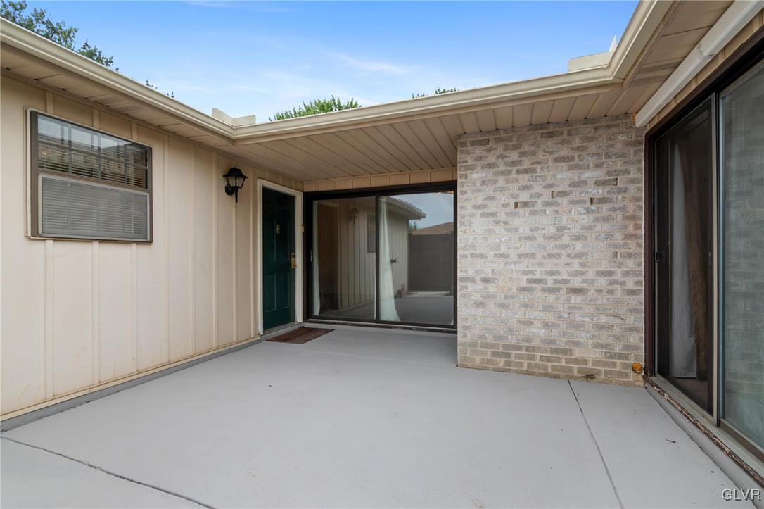 2871 Springhaven Place