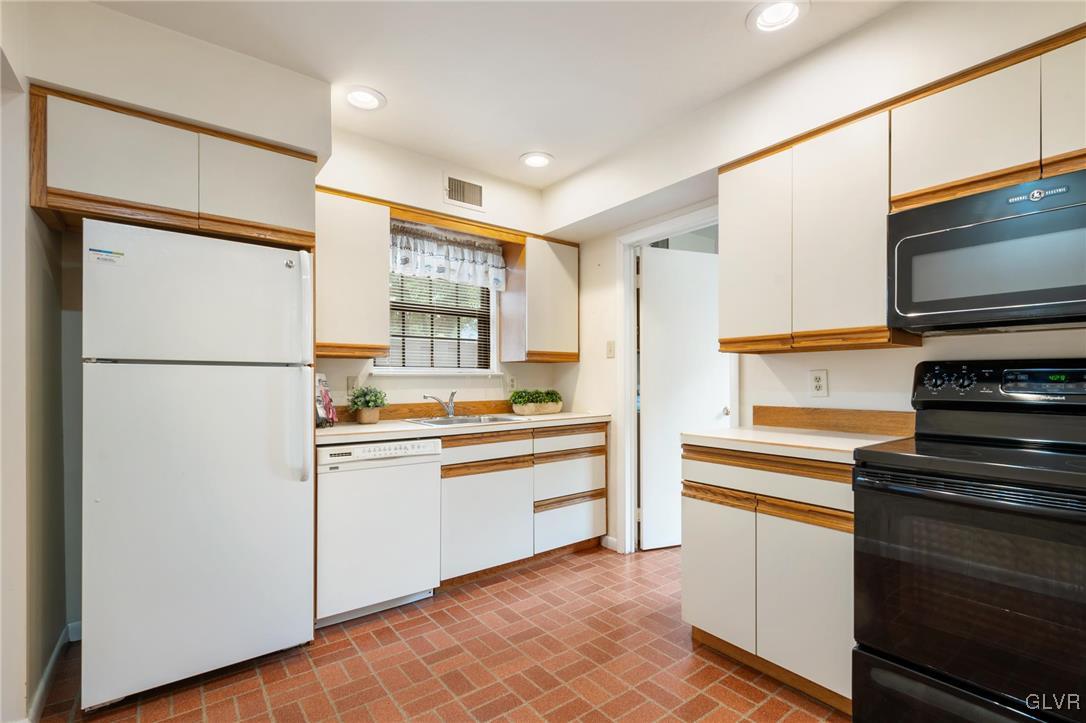 2871 Springhaven Place