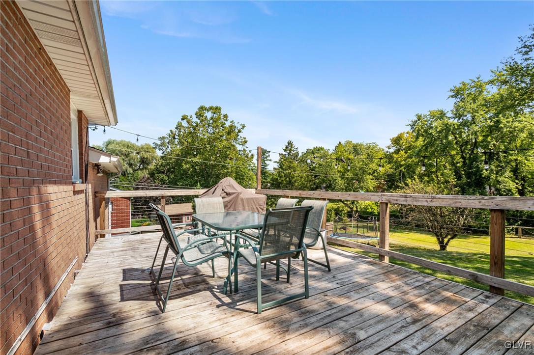 657 Fairmount Street