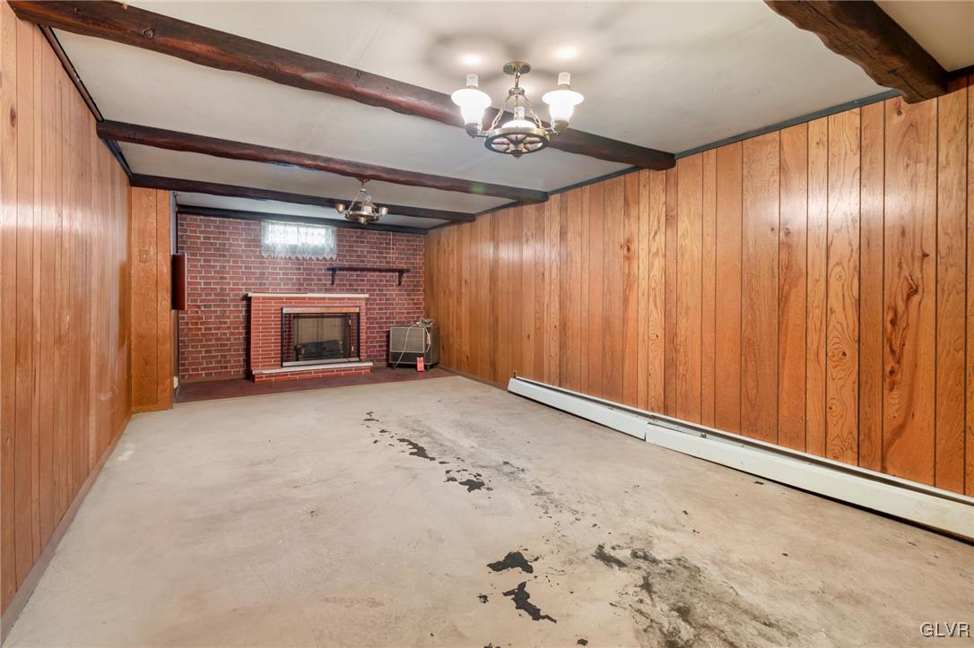 7106 Heather Road
