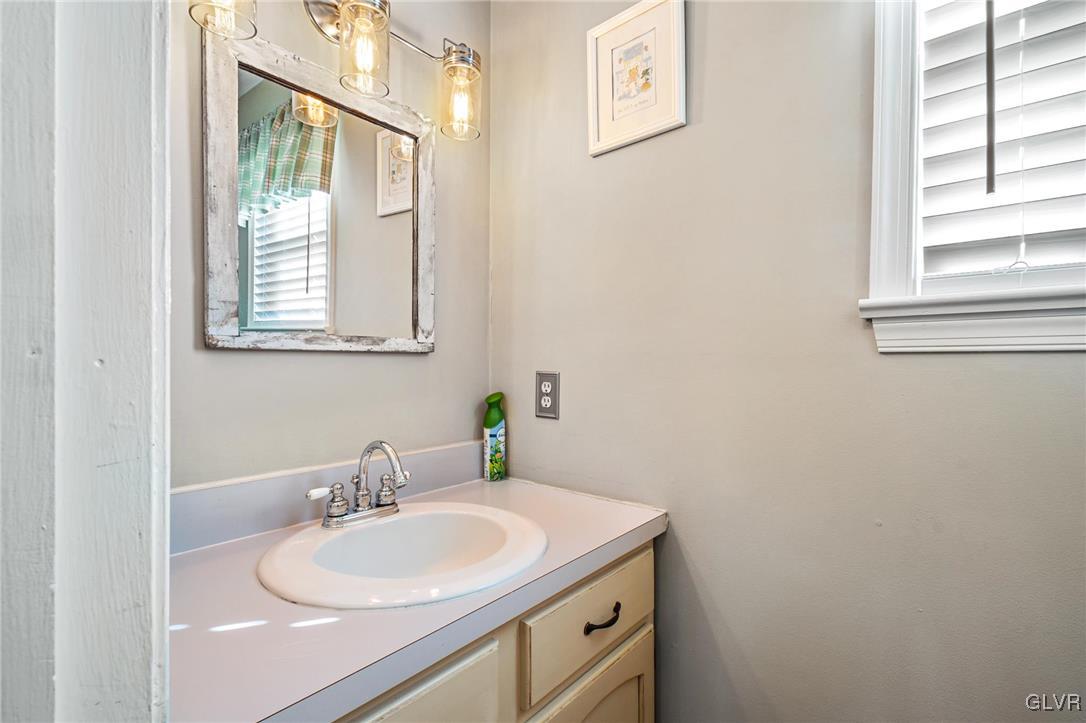 5193 West Hopewell Road