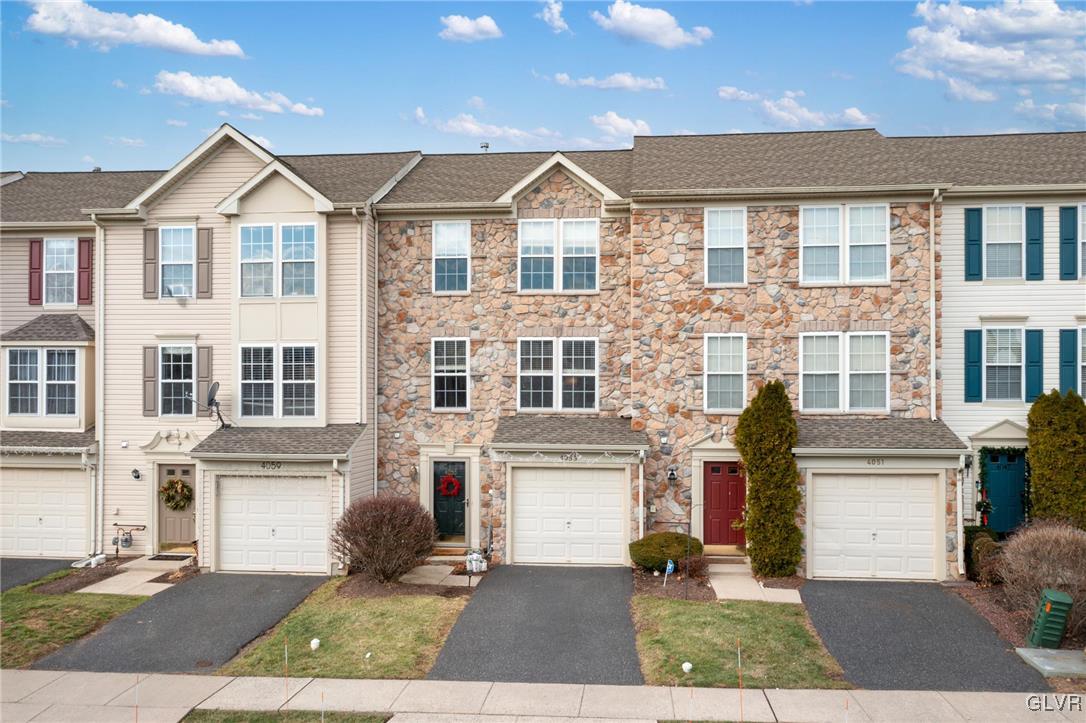 4055 Tournament Court