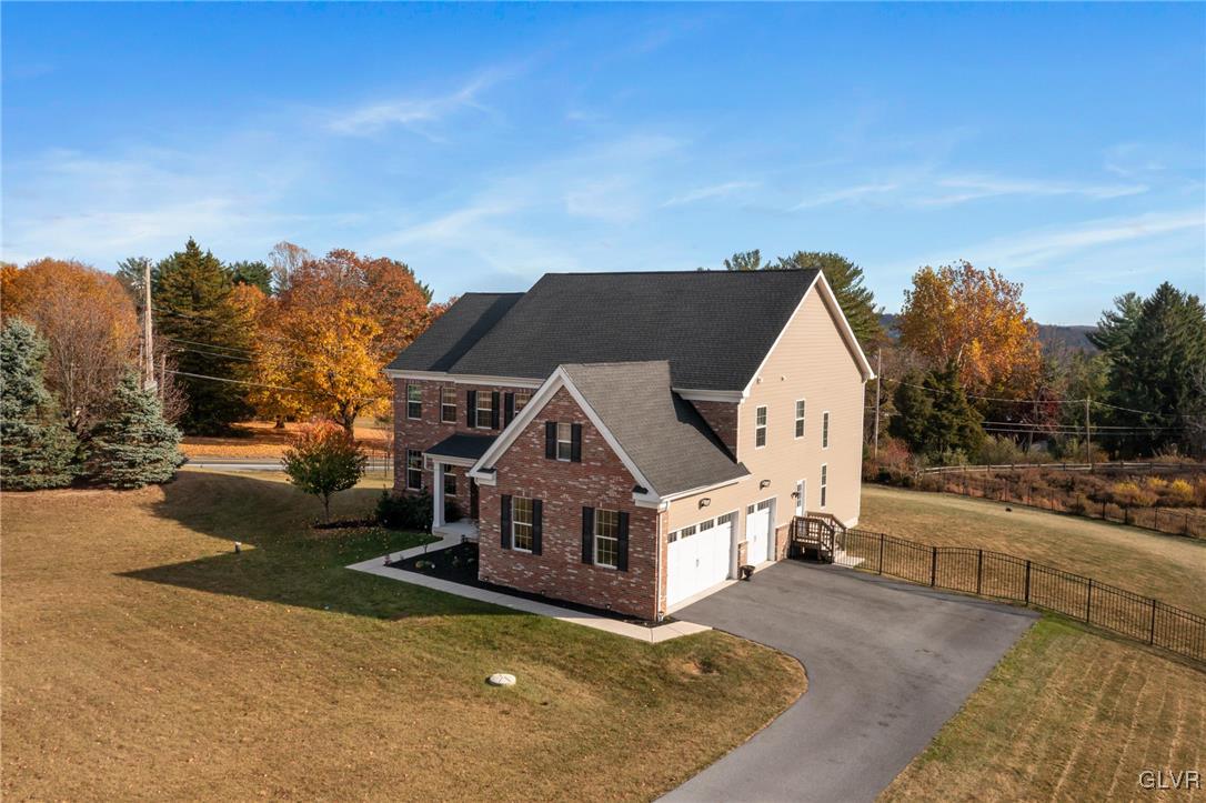 5880 Saucon Ridge Road