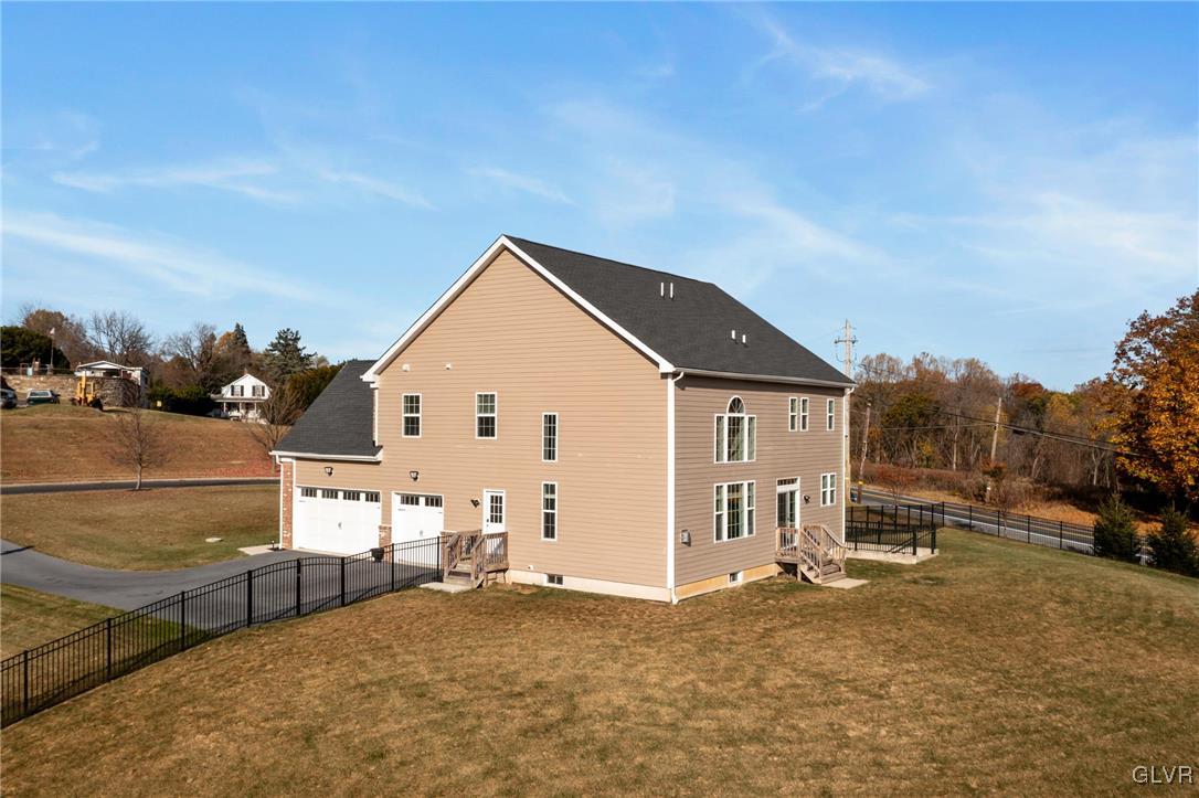 5880 Saucon Ridge Road