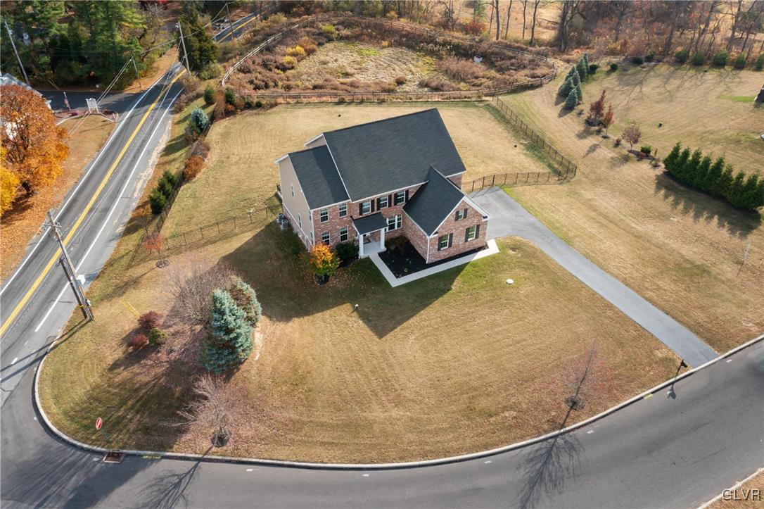 5880 Saucon Ridge Road