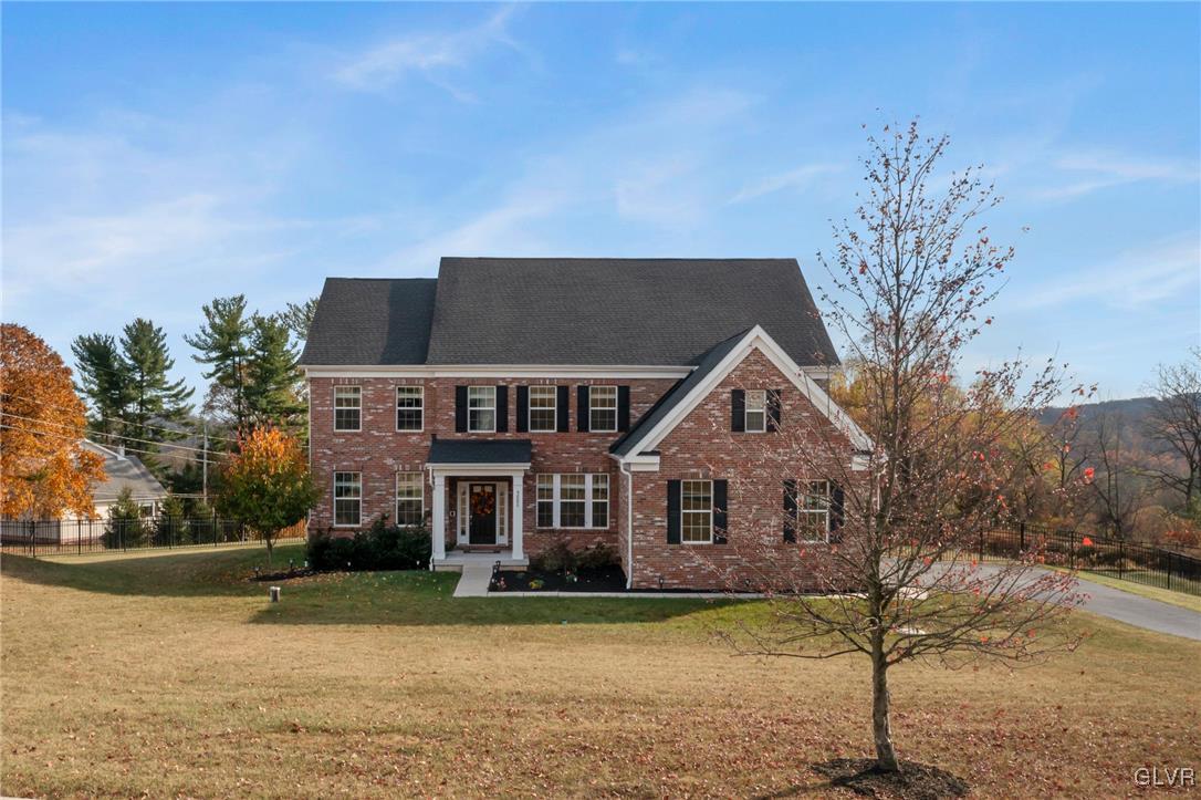 5880 Saucon Ridge Road