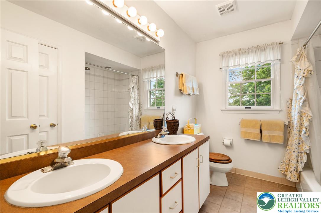 3605 Country Club Road