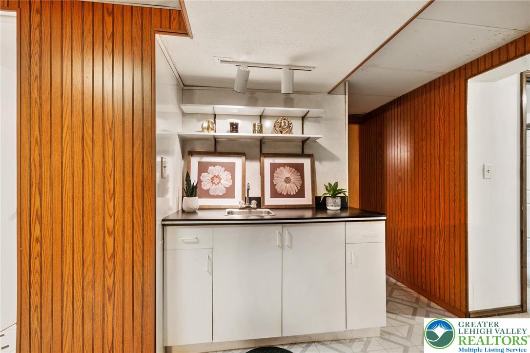 3605 Country Club Road