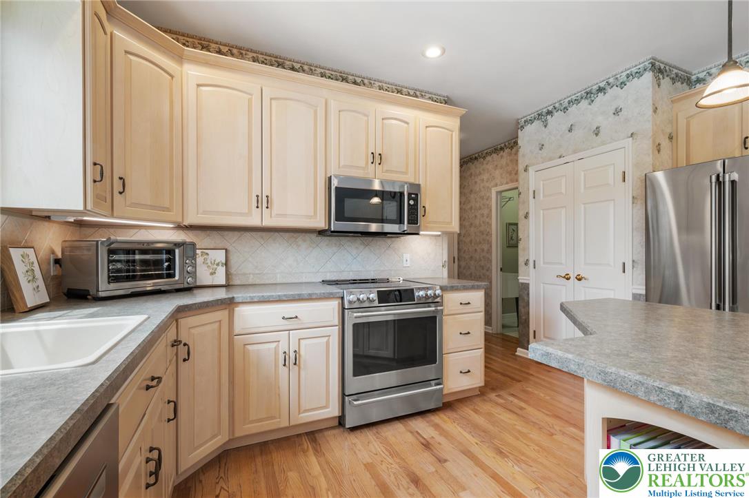 168 Forsythia Lane
