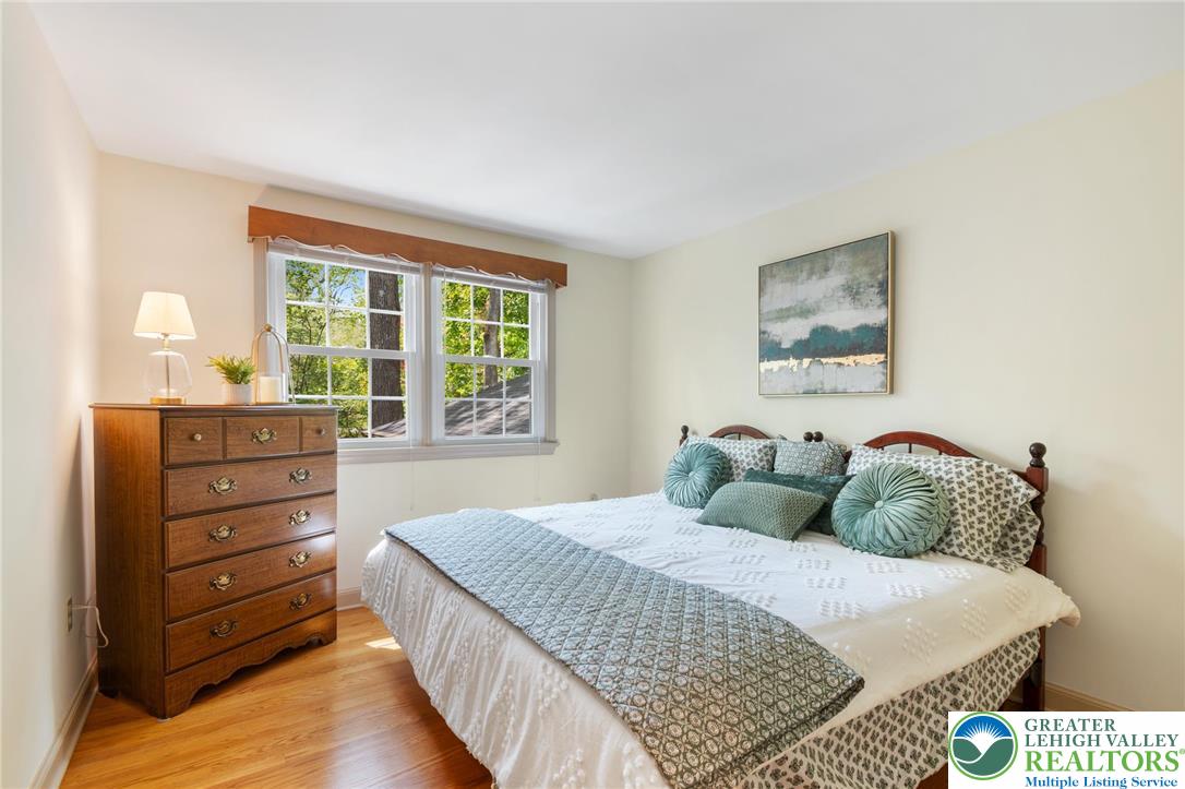 3694 Hawthorne Drive