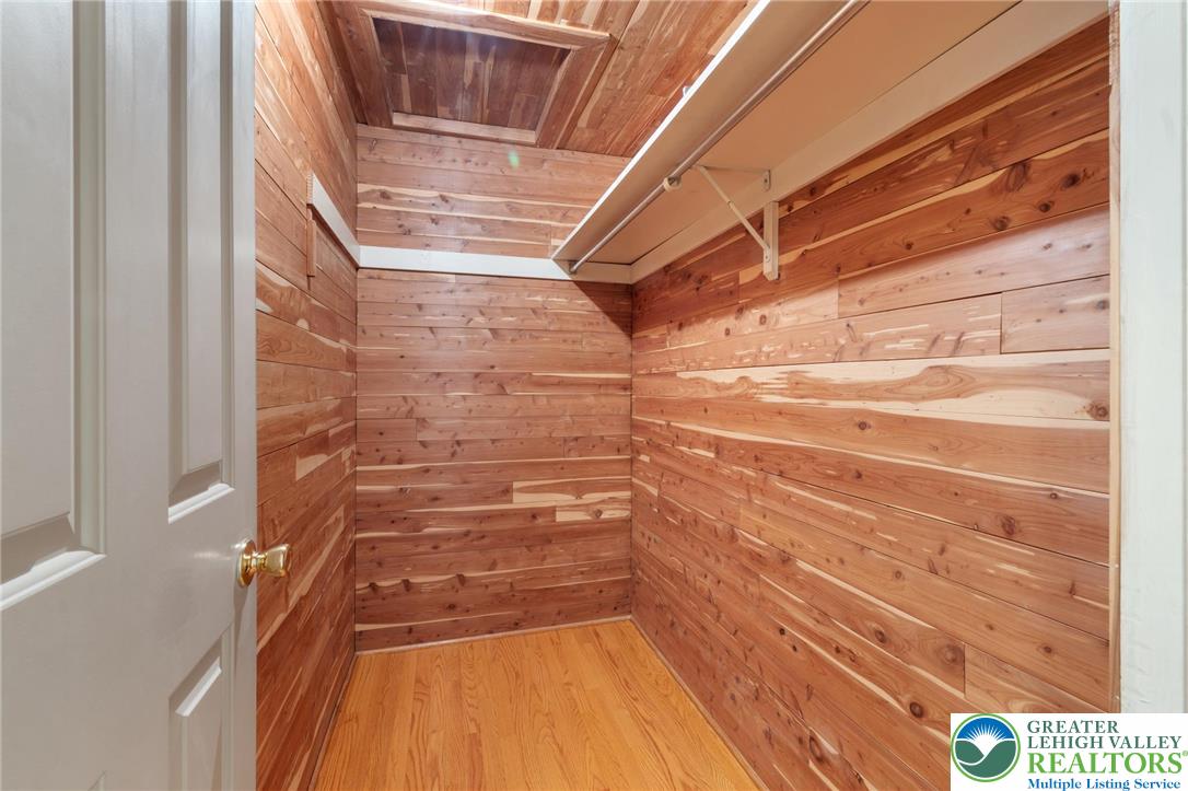 3694 Hawthorne Drive