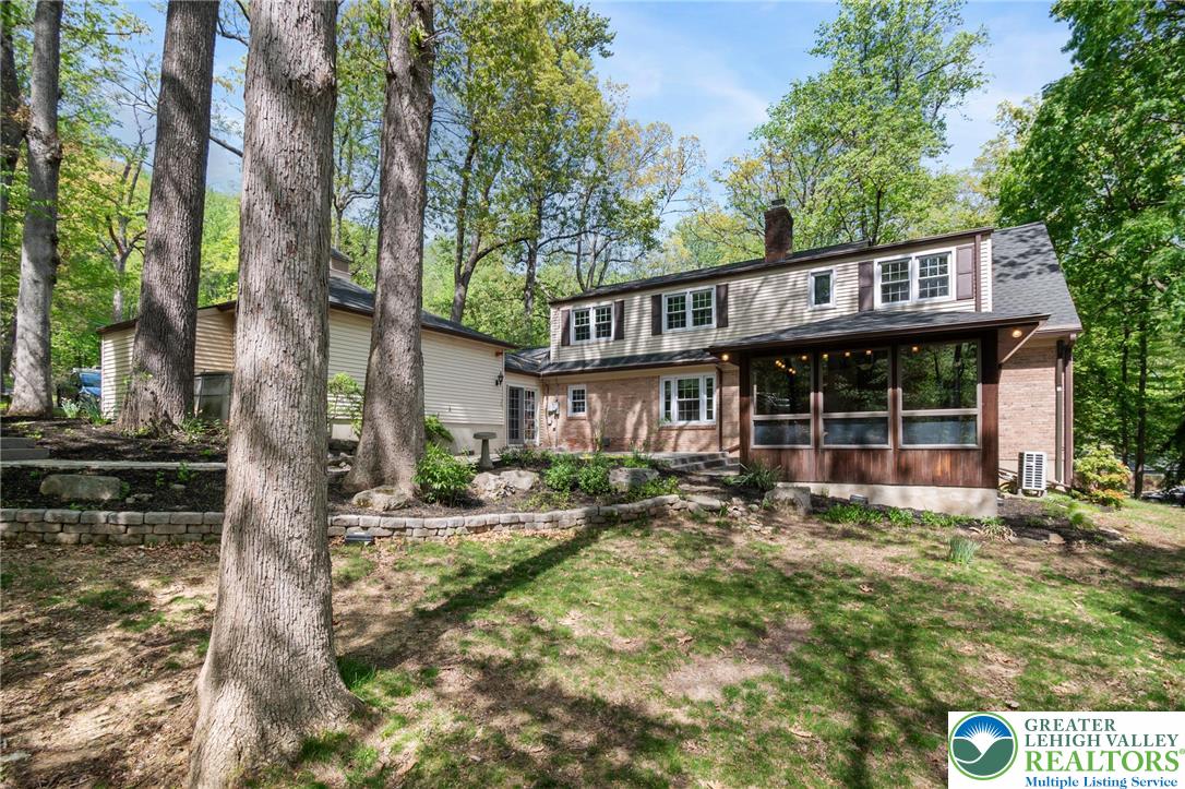 3694 Hawthorne Drive