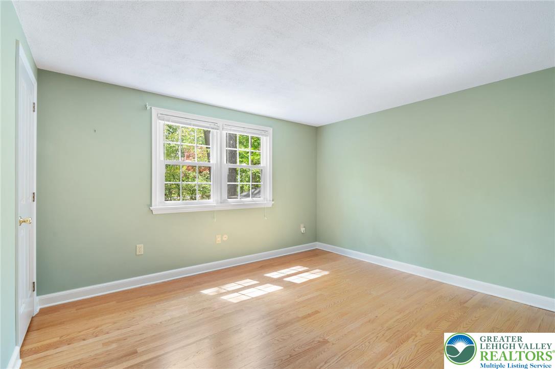 3694 Hawthorne Drive