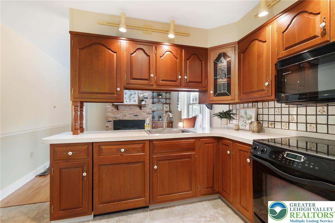 3694 Hawthorne Drive