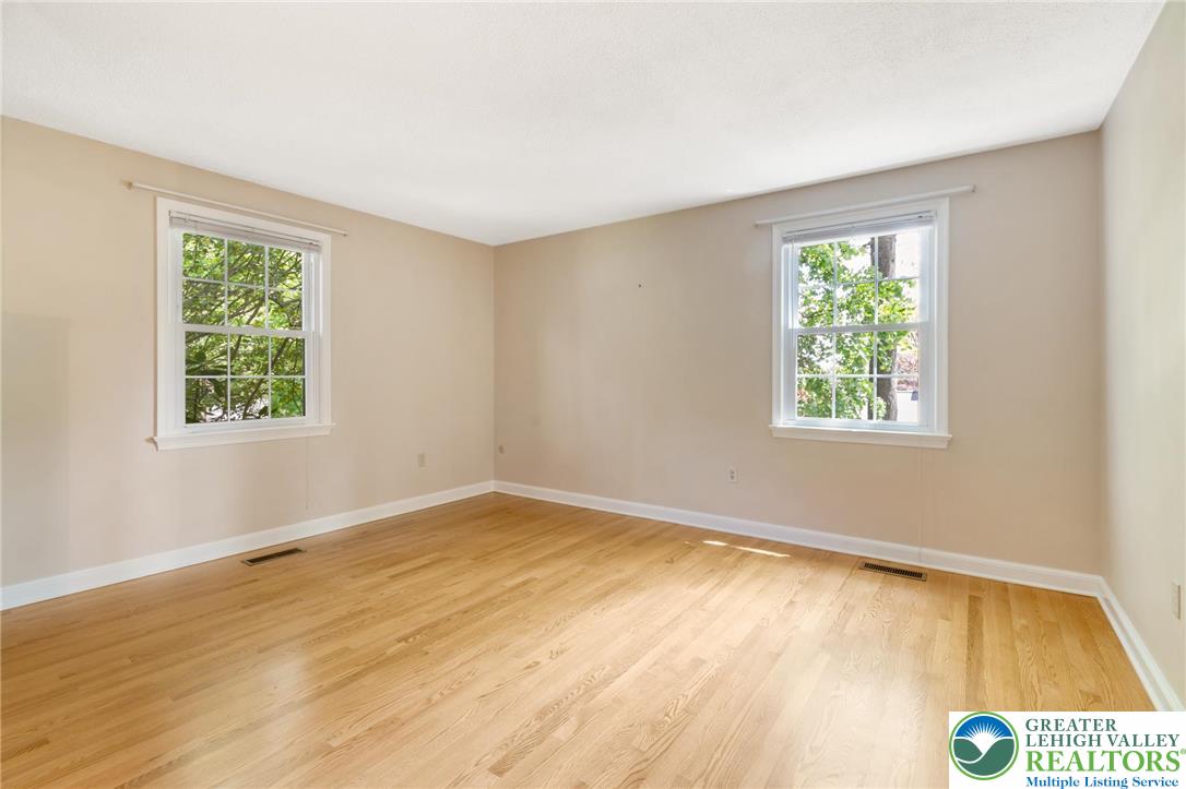 3694 Hawthorne Drive