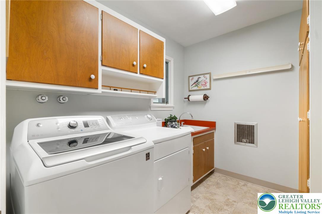 3694 Hawthorne Drive