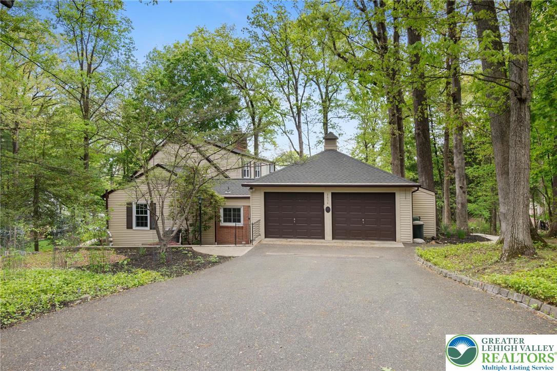 3694 Hawthorne Drive