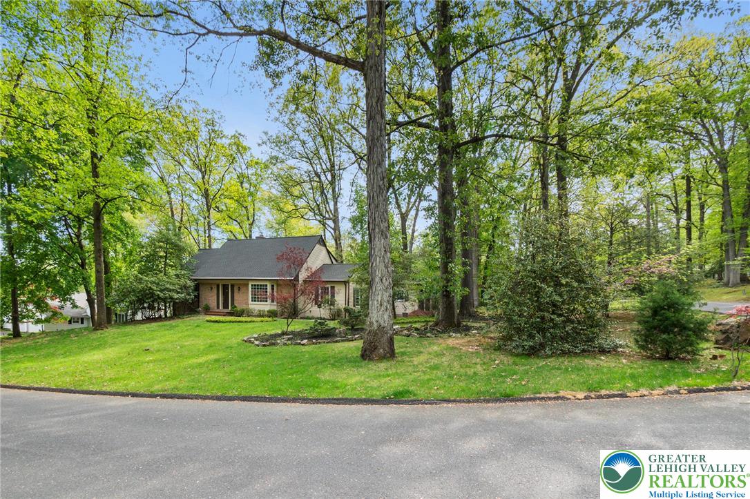 3694 Hawthorne Drive