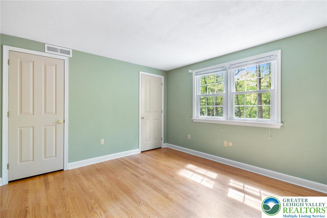 3694 Hawthorne Drive