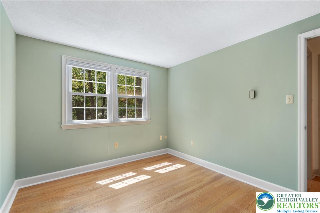 3694 Hawthorne Drive